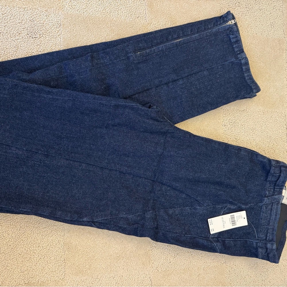 Pilcro Dark Wash Flat front, side zip jeans. 29 TALL